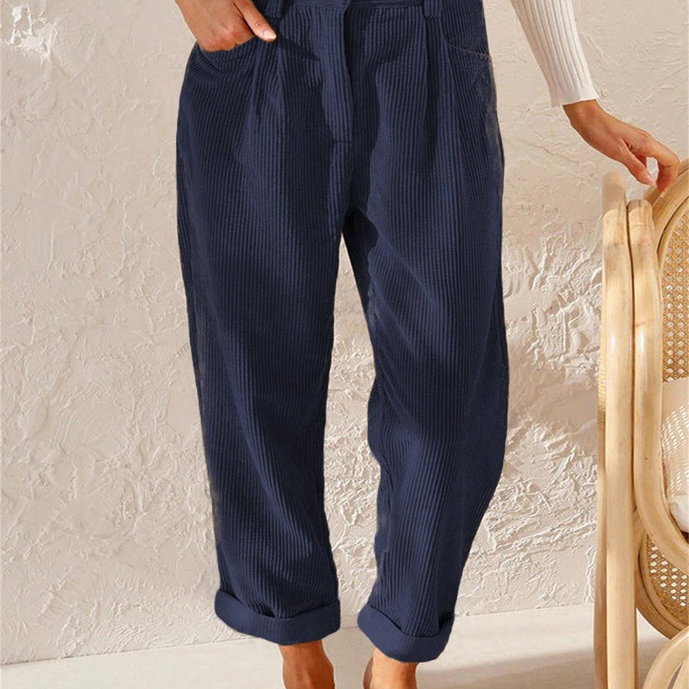 Pantalón casual corte relajado con bolsillos para mujer