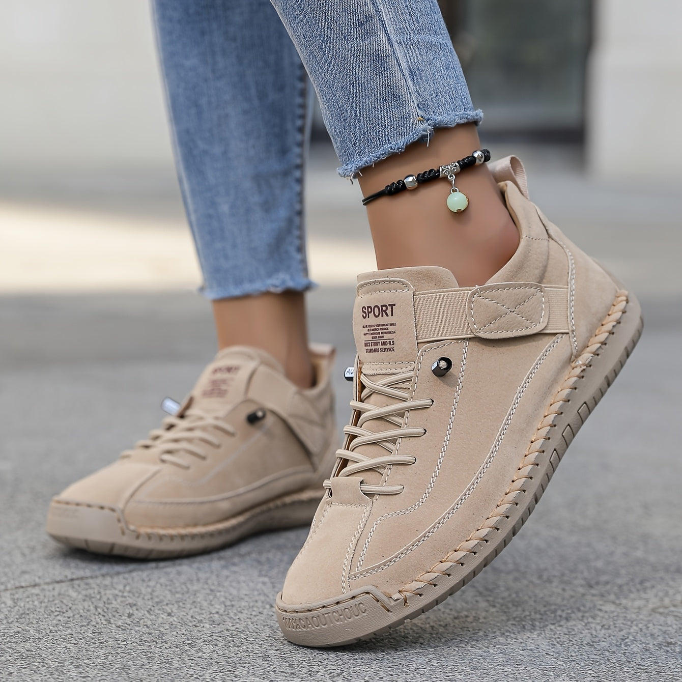 Classic Low Sneakers for Daily Use