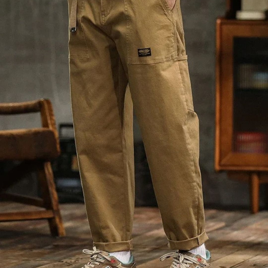 Men’s Loose-Fit Cargo Pants with Multiple Pockets