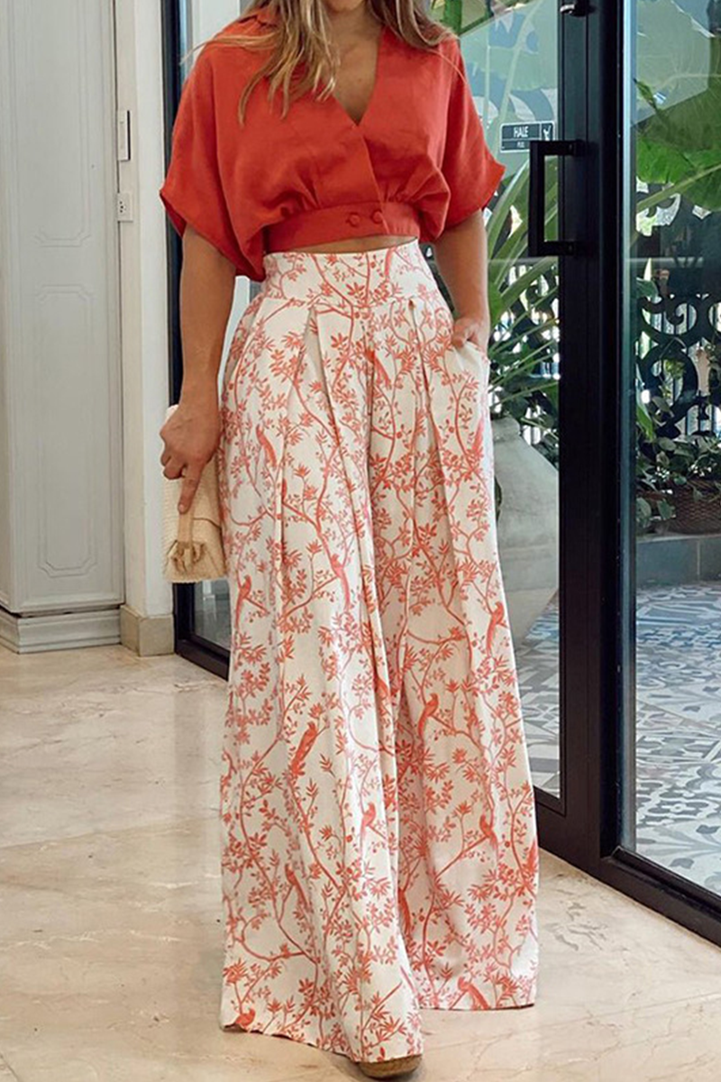 Casual Two-Piece Set Crop Top and Wide-Leg Printed Pants for Women