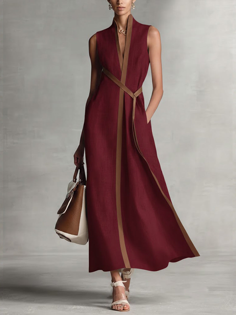 Vestido largo de mujer con corte fluido y detalles en contraste