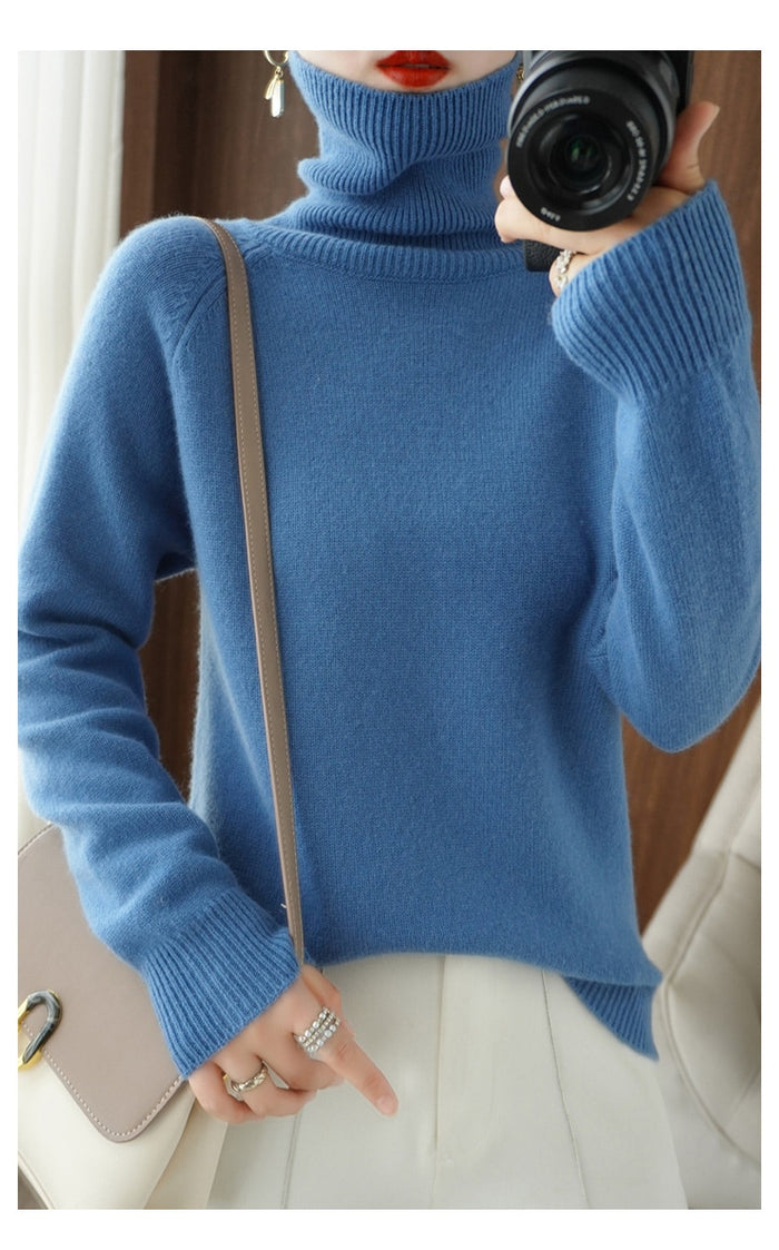 Women's Soft Knit Long-Sleeve Turtleneck Sweater