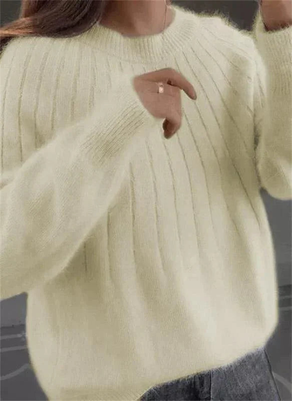 Women’s Crew-Neck Sweater in Soft Knit