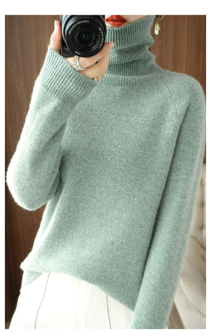 Women's Soft Knit Long-Sleeve Turtleneck Sweater