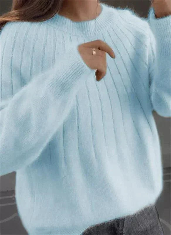 Women’s Crew-Neck Sweater in Soft Knit