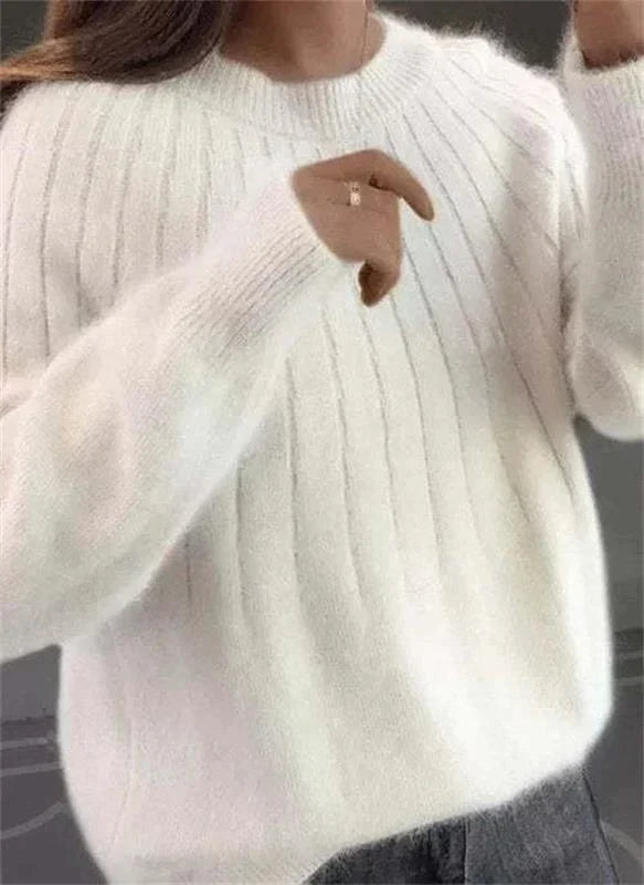 Women’s Crew-Neck Sweater in Soft Knit