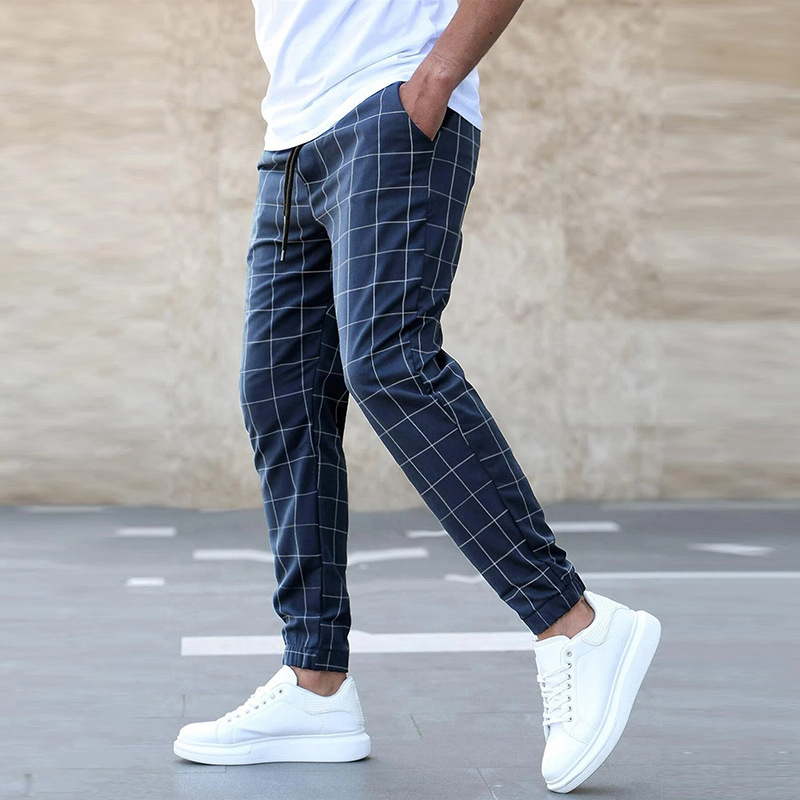 Pantalon Homme à Carreaux avec Coupe Jogger Effilée