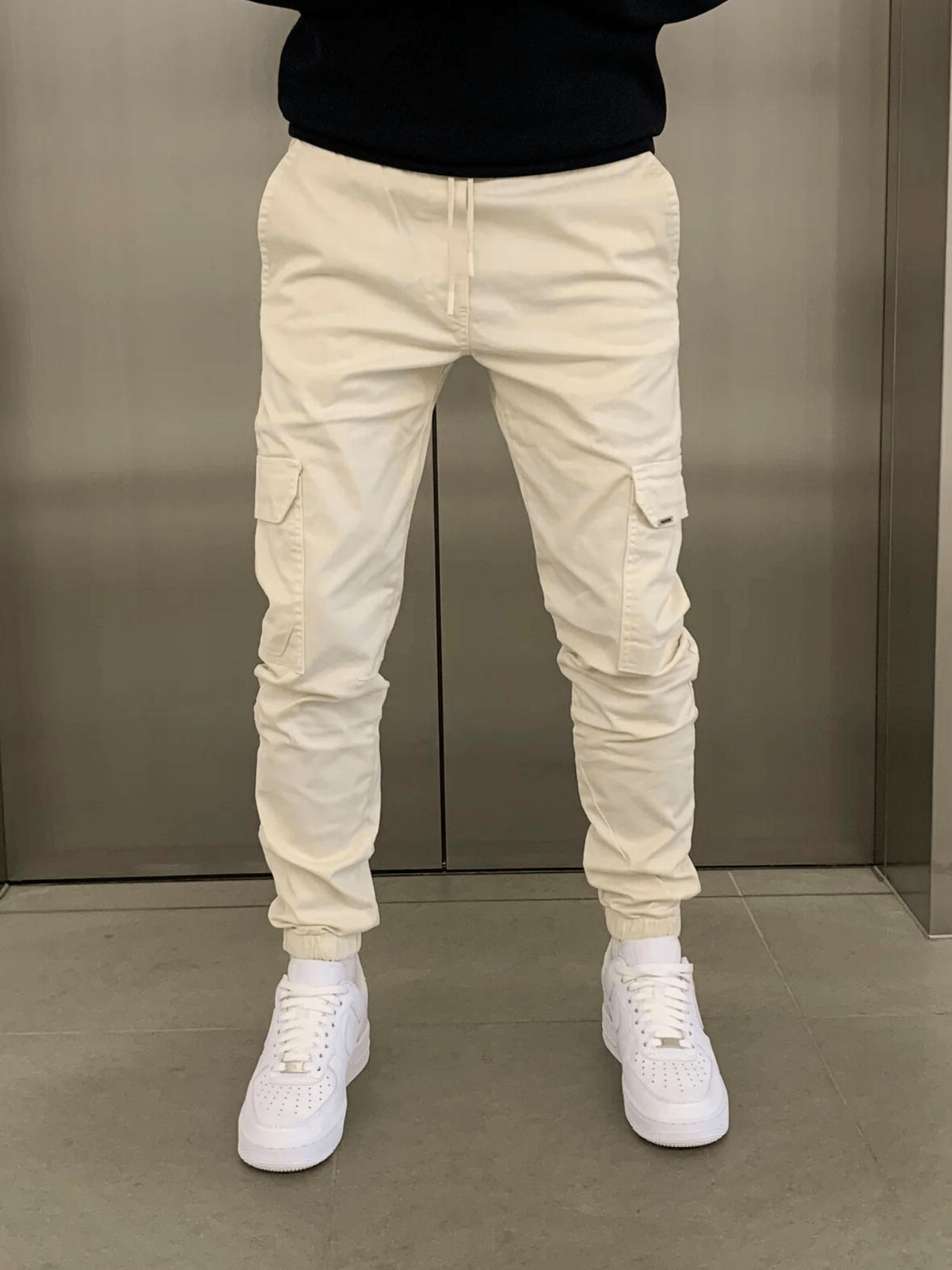 Men’s relaxed-fit cargo joggers