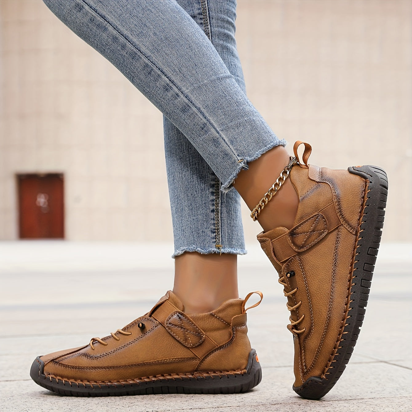Classic Low Sneakers for Daily Use