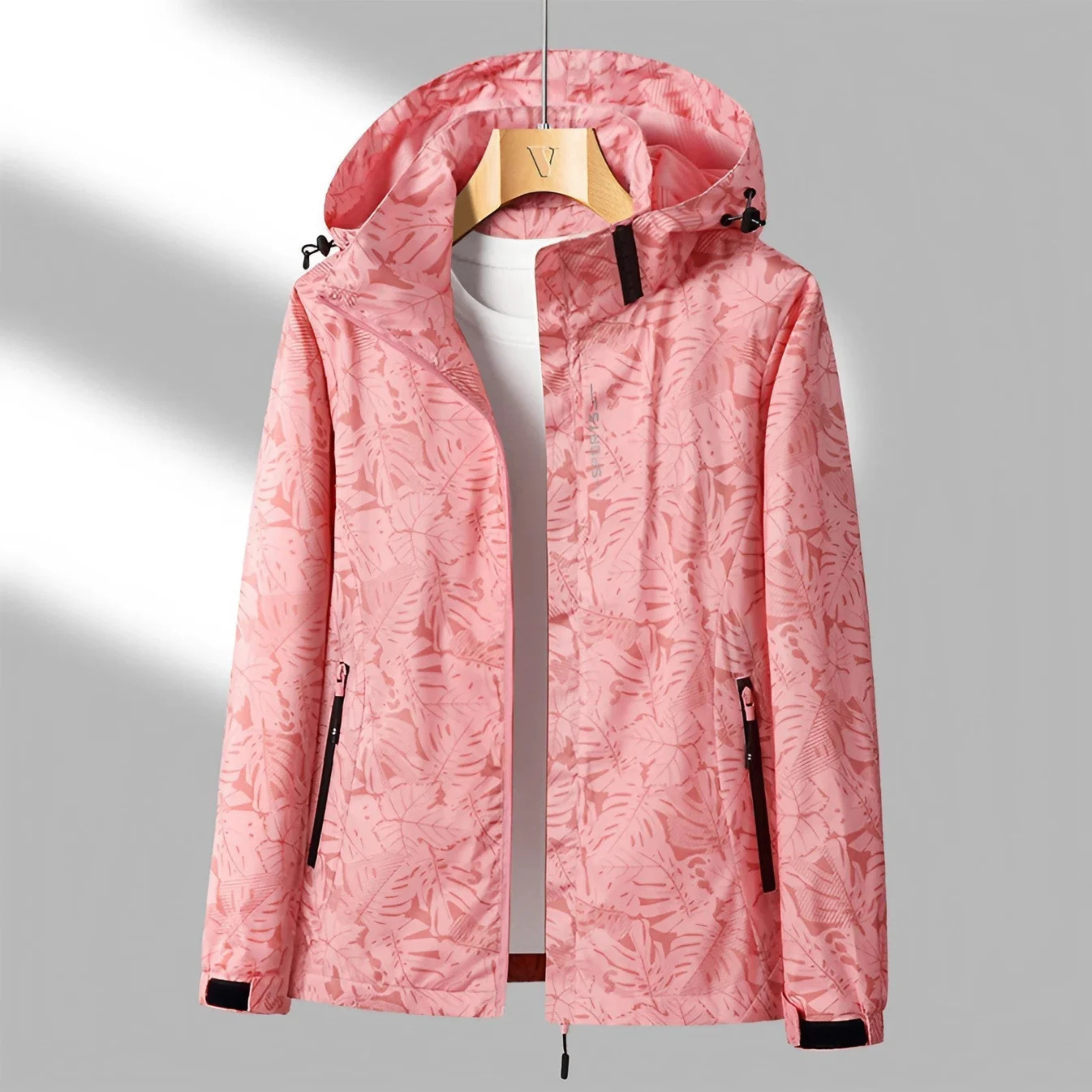 Lightweight Women’s Hooded Zip-Up Jacket for Outdoor Use