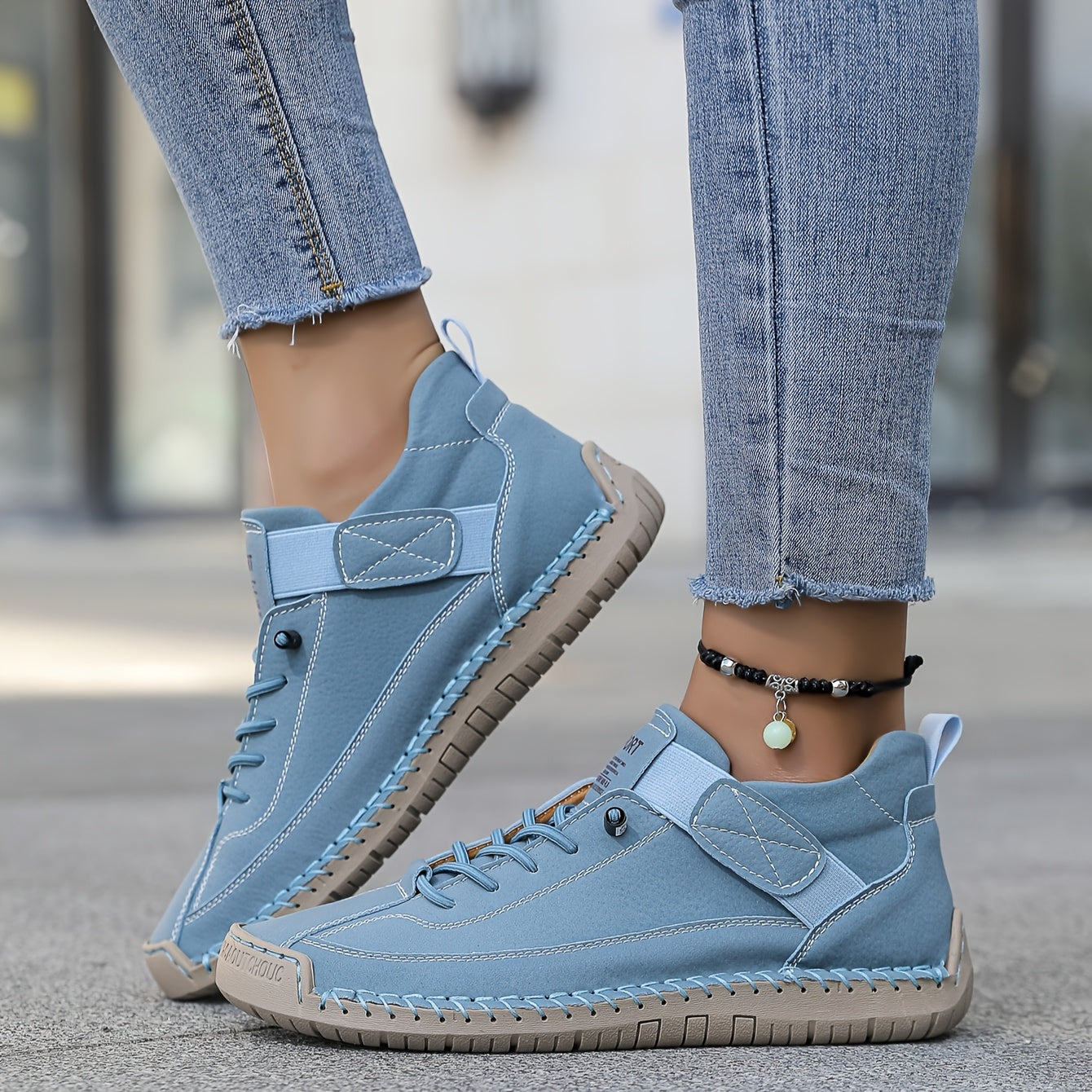 Classic Low Sneakers for Daily Use