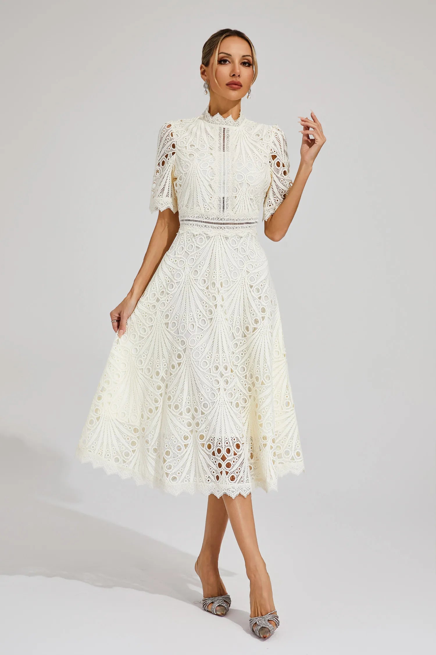 Robe Mi-Longue Dentelle Femme Évasée Ajustée