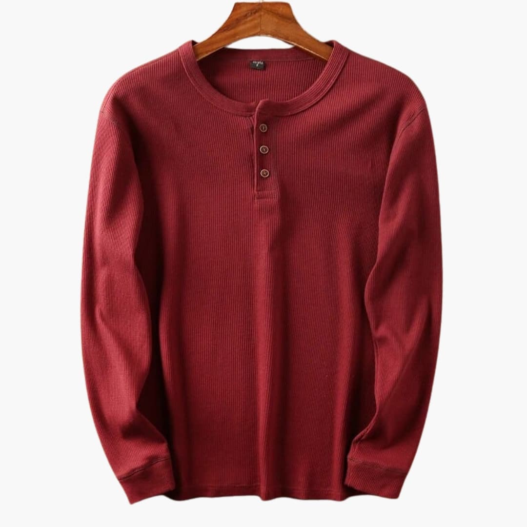 Men's long-sleeve shirt with elegant buttoning