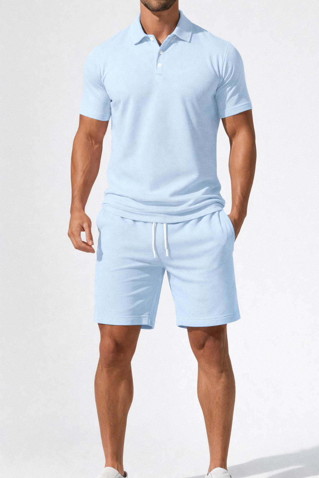 Ensemble d’été élégant pour homme : polo à manches courtes et short à cordon