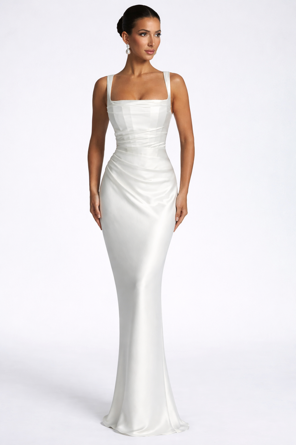 Robe de soirée femme en satin froncé à col carré