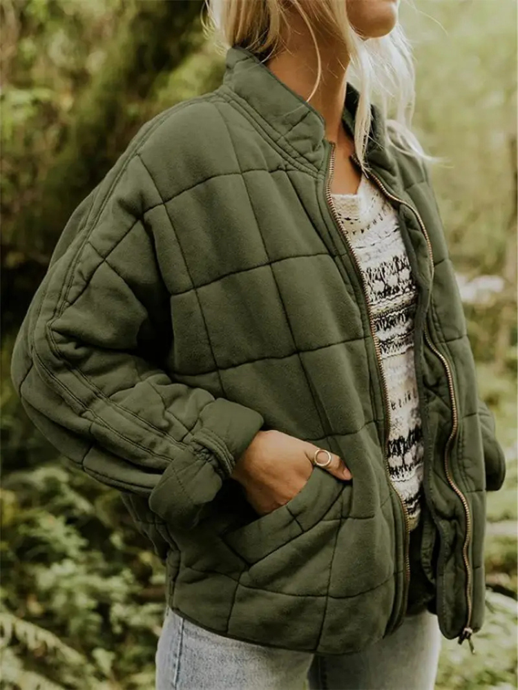 Women's quilted zip-up jacket with pockets