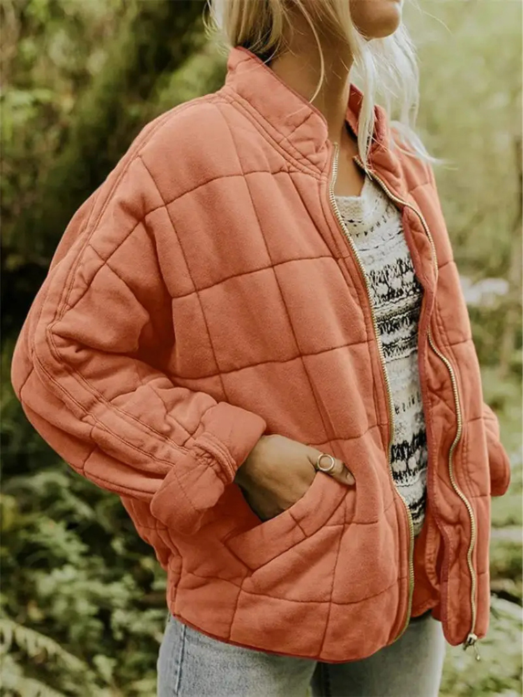Women's quilted zip-up jacket with pockets