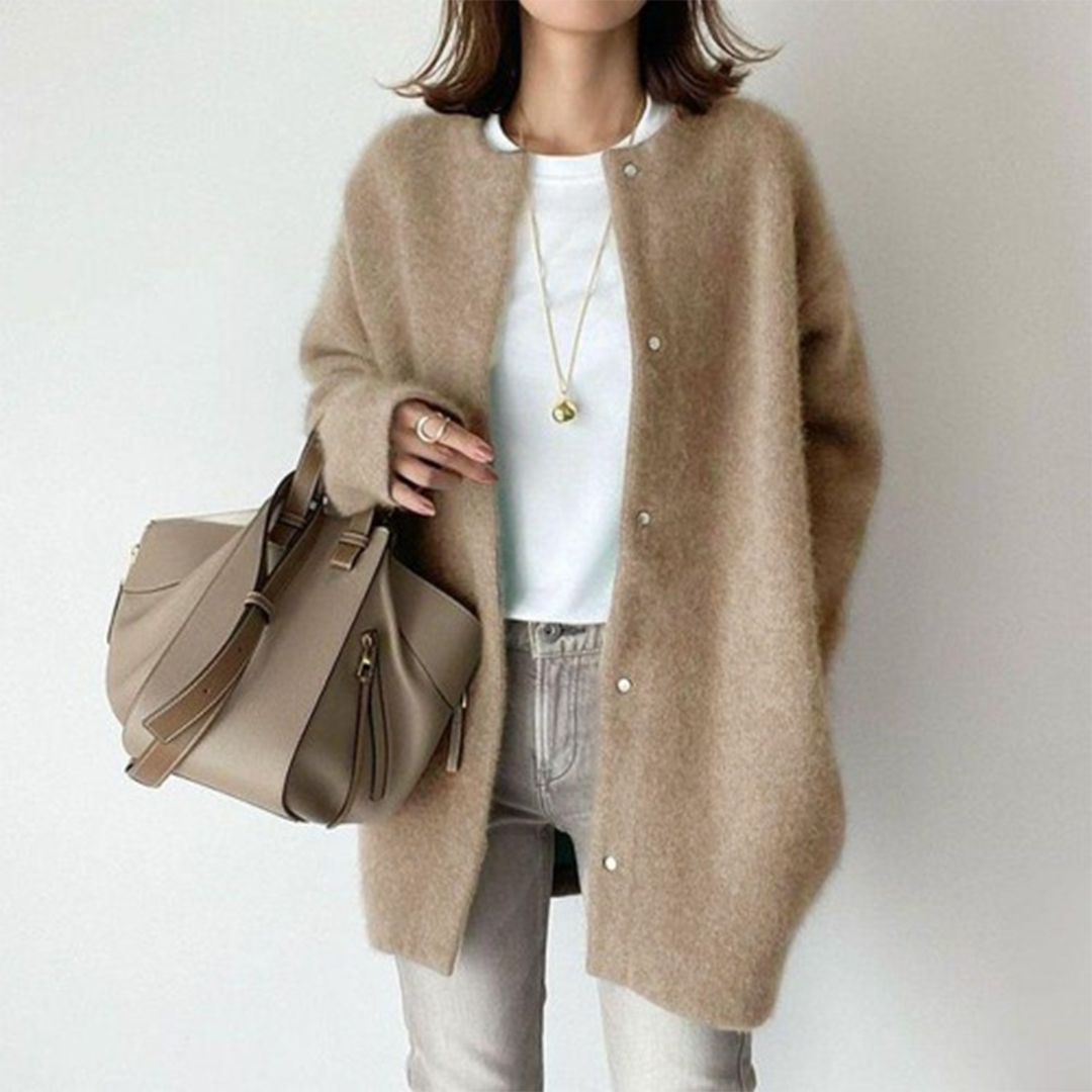 Oversized Women’s Button-Front Cardigan