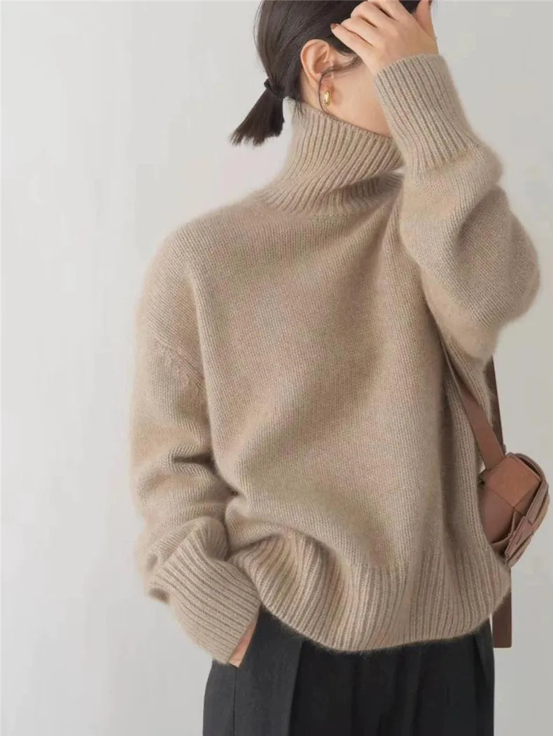 Oversized and Comfortable Women's Turtleneck Sweater