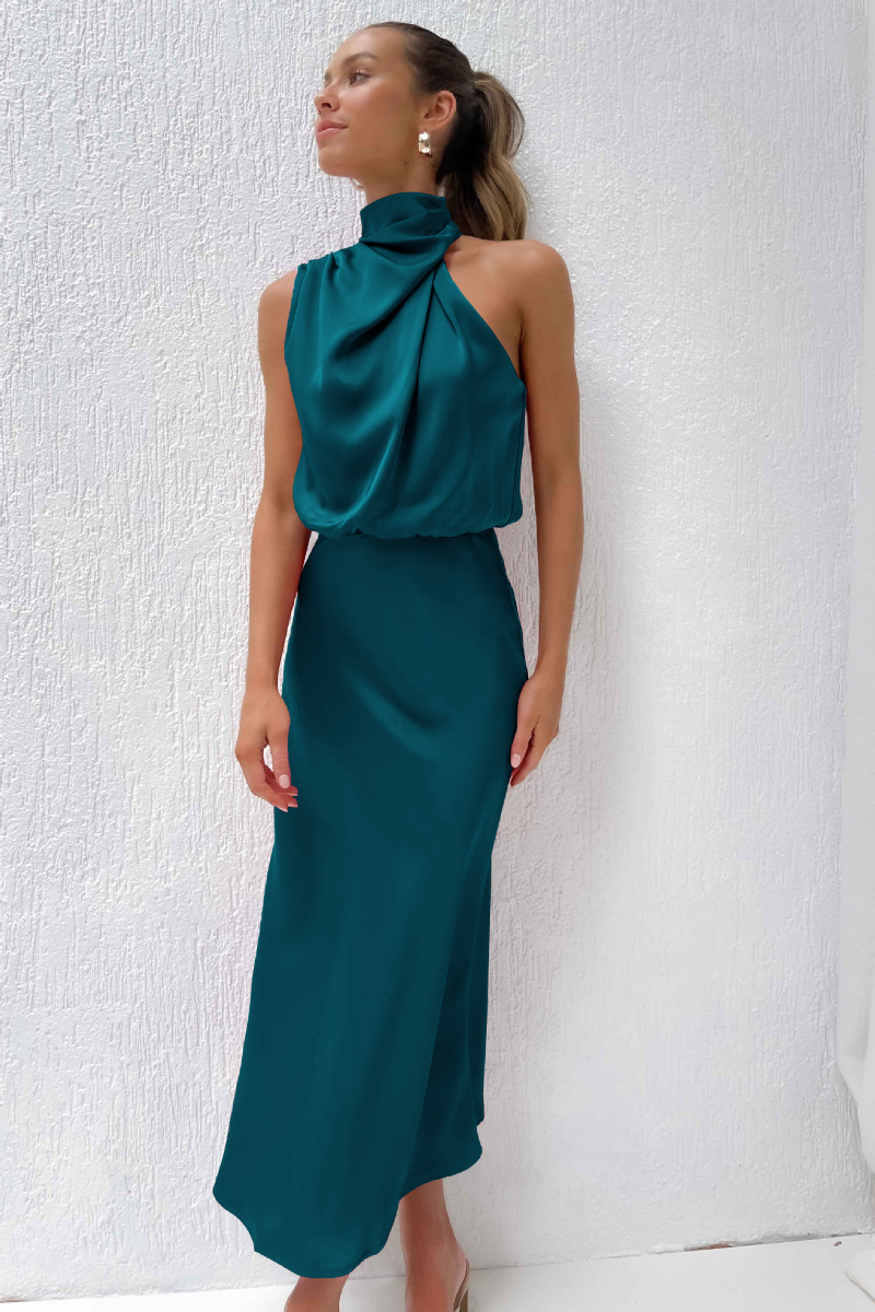 Robe longue élégante coupe asymétrique pour femme moderne