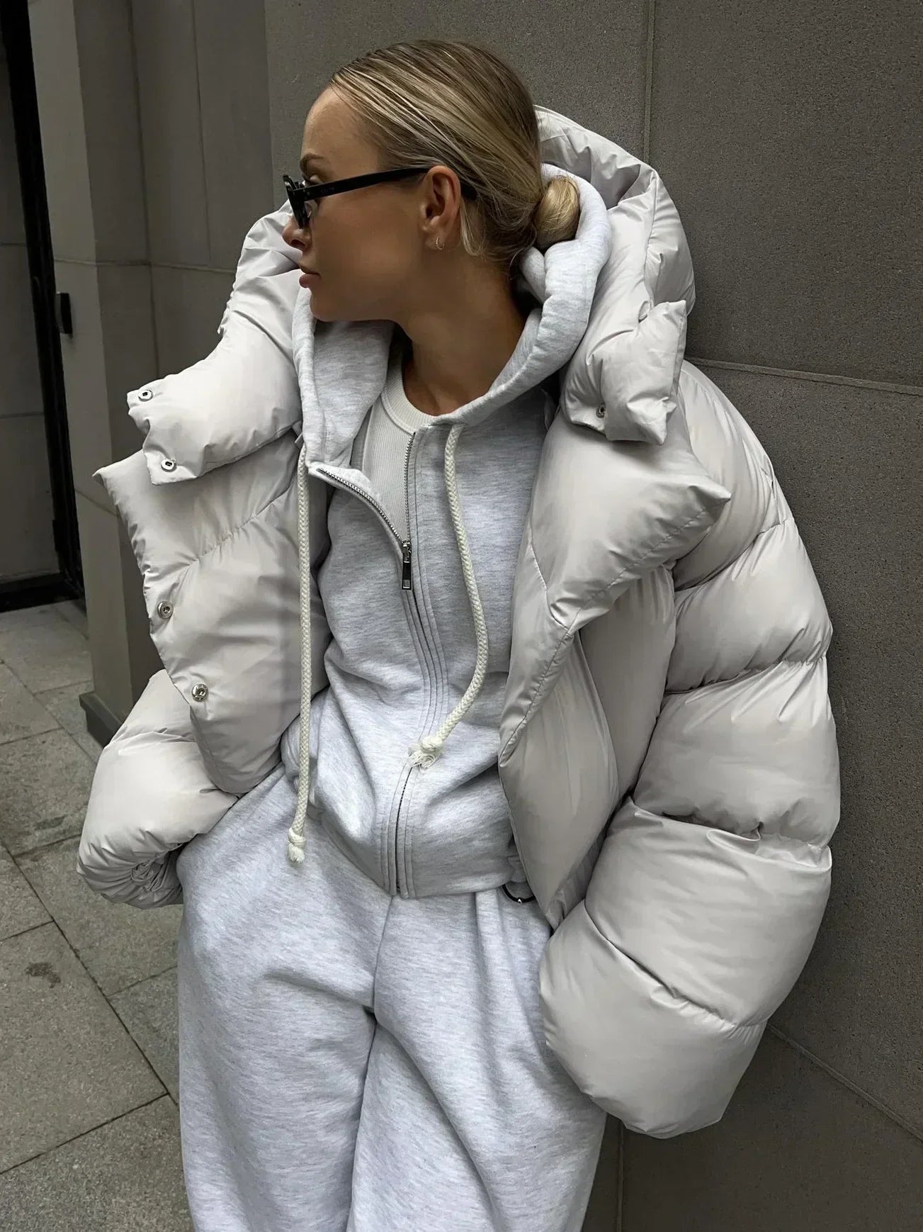 Doudoune Oversize Pour Femme Avec Col Montant Et Capuche