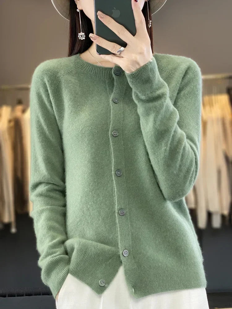 Elegant Soft-Knit Buttoned Women's Cardigan
