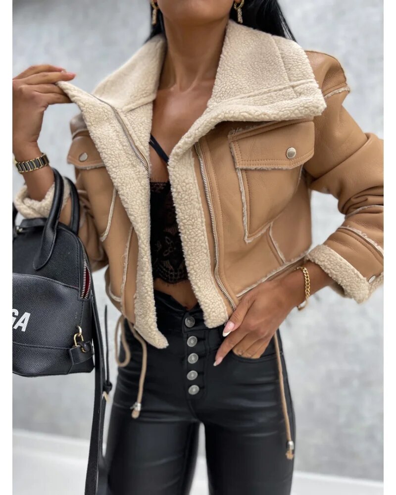 Elegant Short Women's Jacket with a Lined Collar