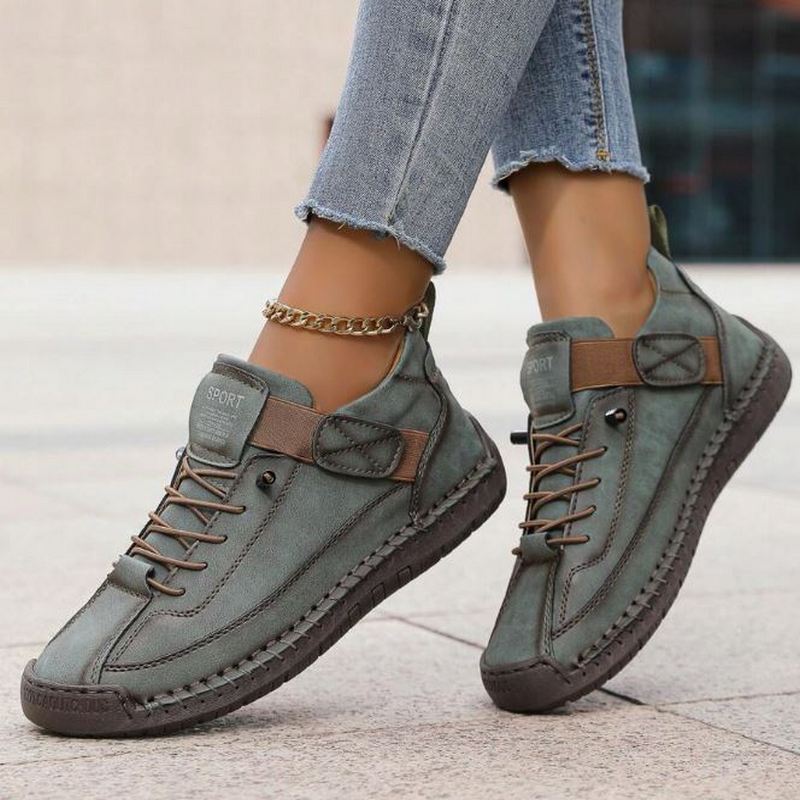 Classic Low Sneakers for Daily Use