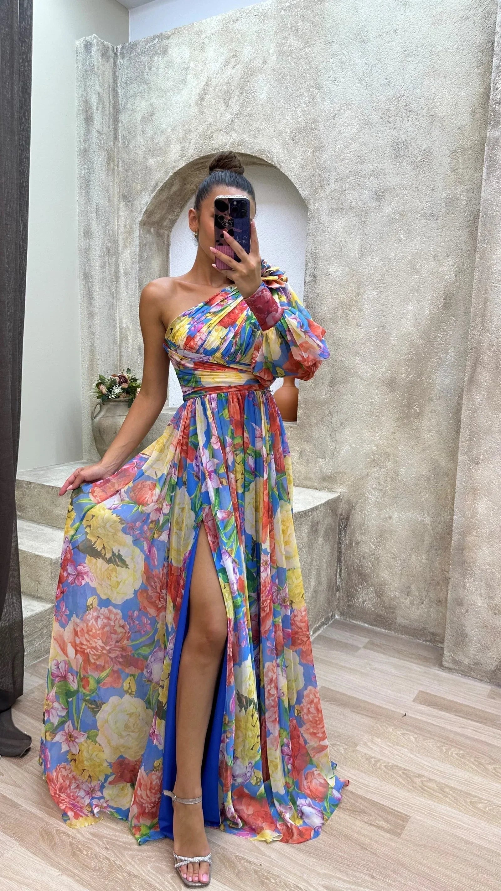 Afnan - Robe fleurie fluide à une épaule pour femme