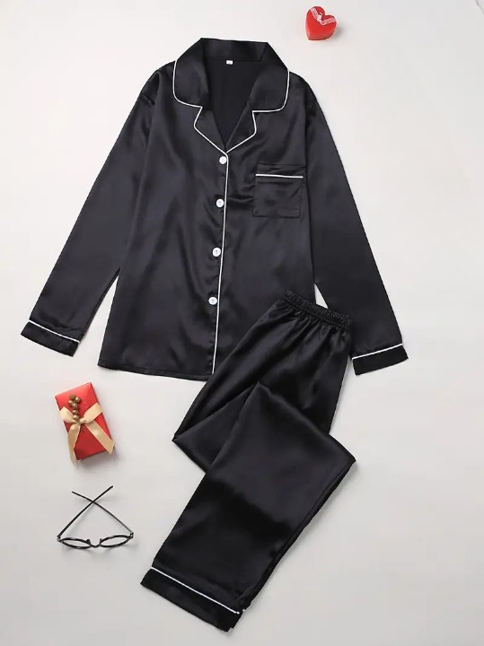 Ensemble Pyjama Deux Pièces Femme en Soie Luxueuse avec Coupe Confortable et Design Élégant
