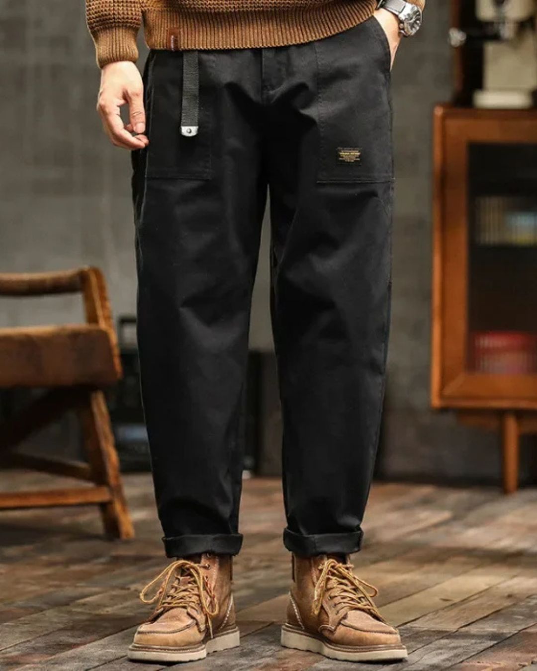 Men’s Loose-Fit Cargo Pants with Multiple Pockets