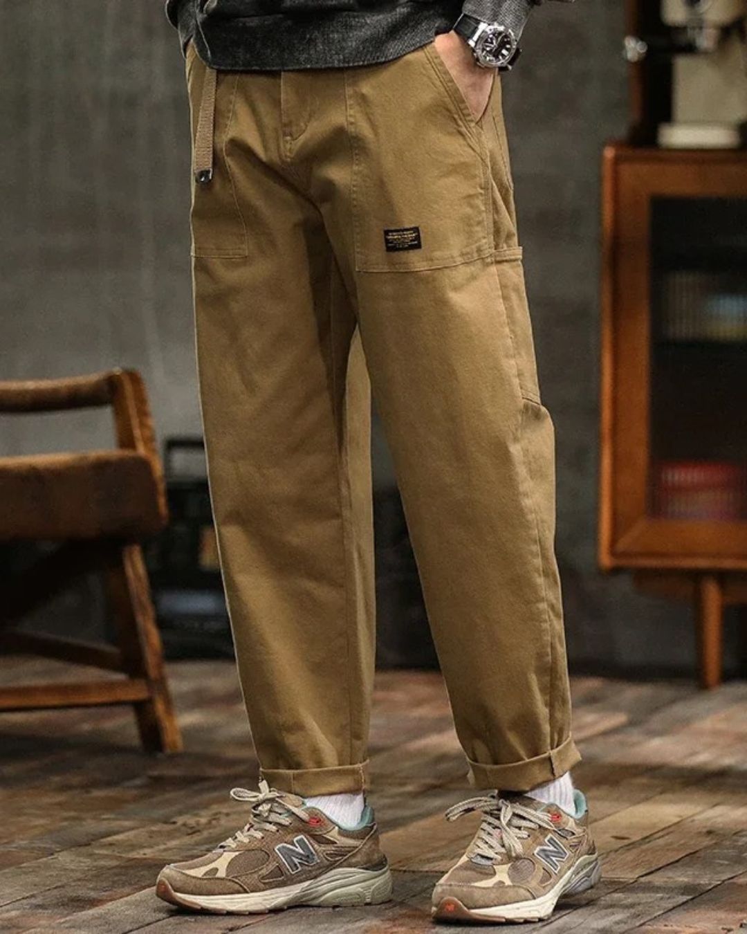 Men’s Loose-Fit Cargo Pants with Multiple Pockets