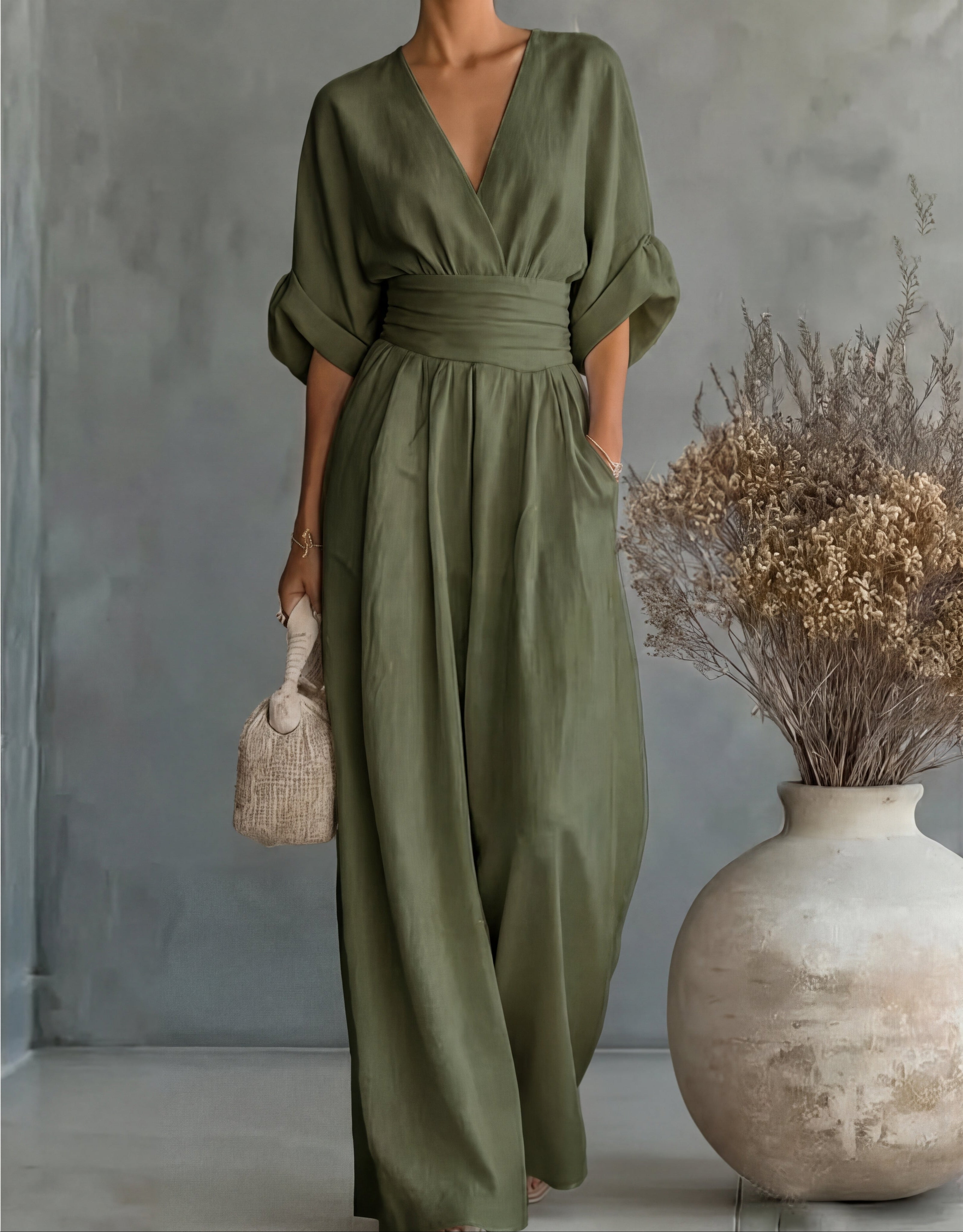 Combinaison Femme Élégante à Col Cache-Cœur avec Taille Froncée et Jambes Larges Fluides