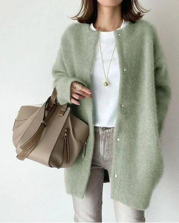 Elegant loose-fit women's cardigan